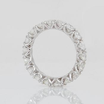 A brilliant-cut eternity diamond, circa 2.80 cts, H-I/SI, ring.