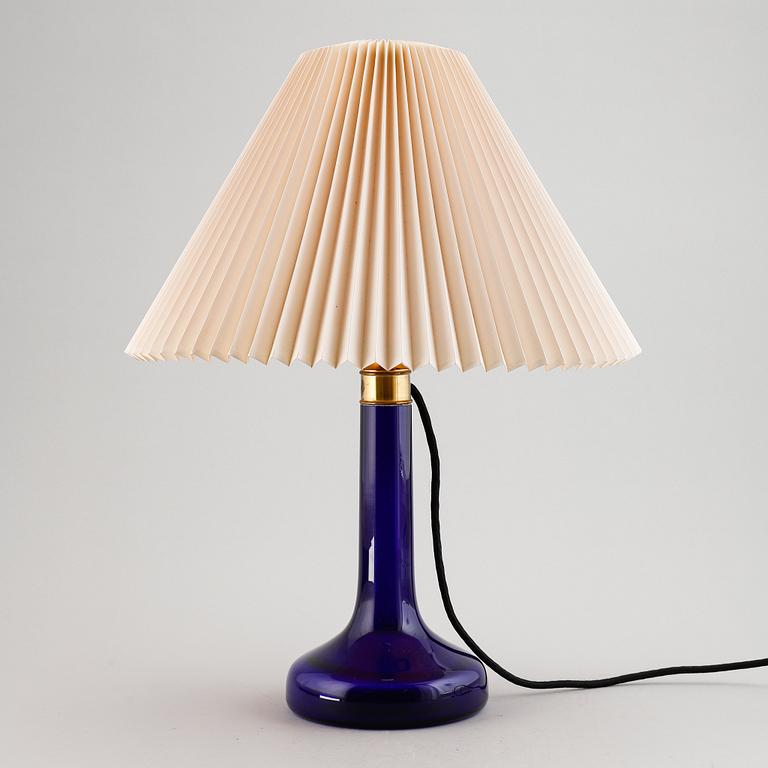 Gunnar Biilmann Petersen, a modell 343 table lamp for Le Klint.