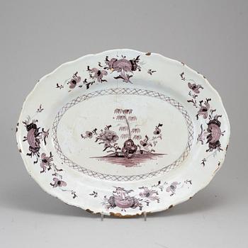 An 18th century fayence dish.