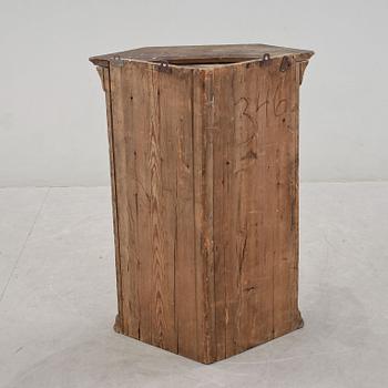 HÖRNSKÅP, allmoge, troligen Dalarna, bär datering 1808.