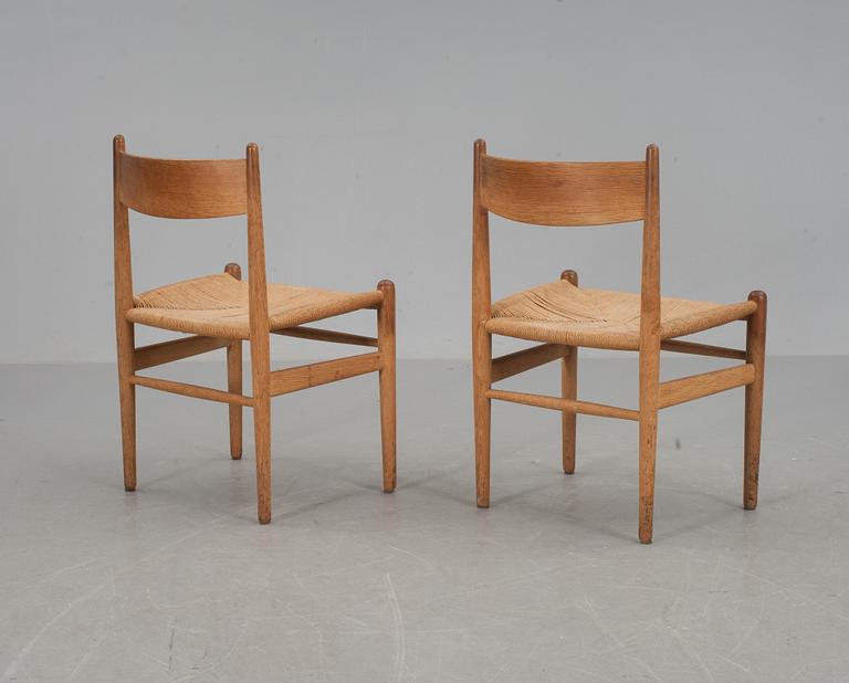 STOLAR, ett par, "CH 36", Hans J Wegner, Carl Hansen, 1900-talets andra hälft.