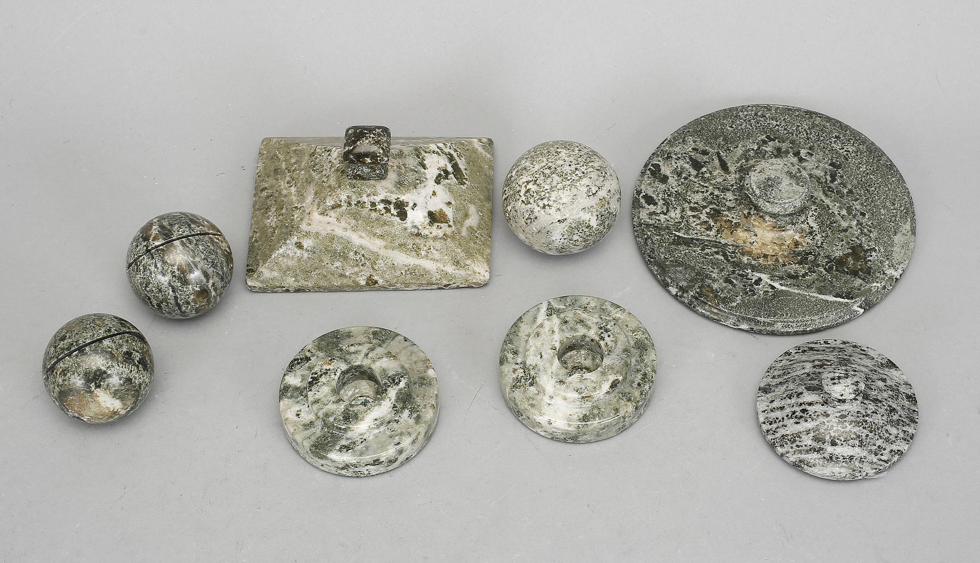 PARTI KOLMÅRDSMARMOR, 8 delar, 18-1900-tal.