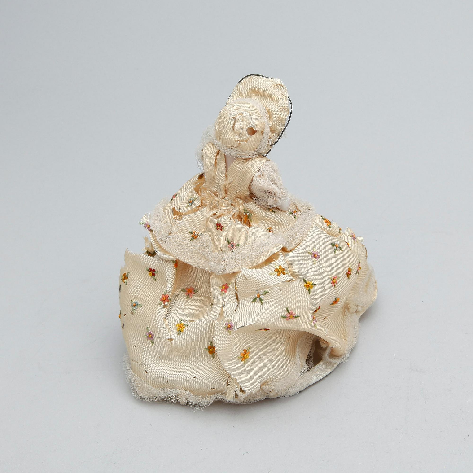 DOCKOR, 3 st. Biskvi. Bland annat Simon & Halbig / Kämmer & Reinhardt, Tyskland. 1900-talets första hälft.