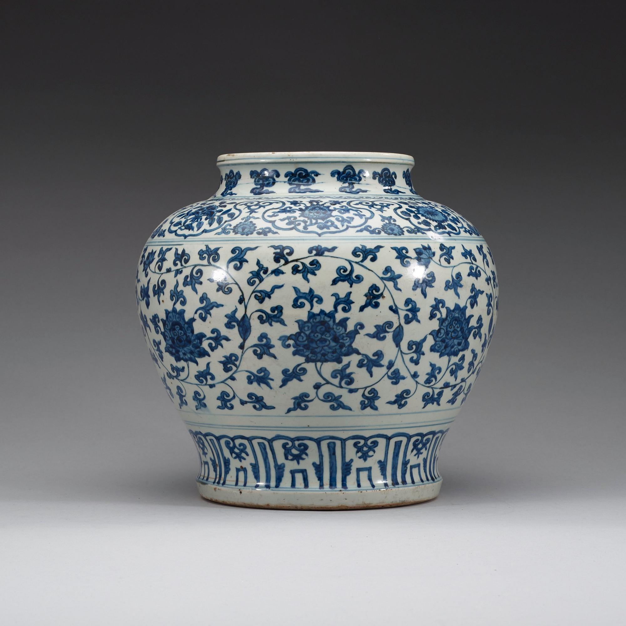 URNA, porslin, Mingdynastin 1500-tal.