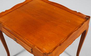 SIDOBORD, mahogny, 1900-talets andra hälft.