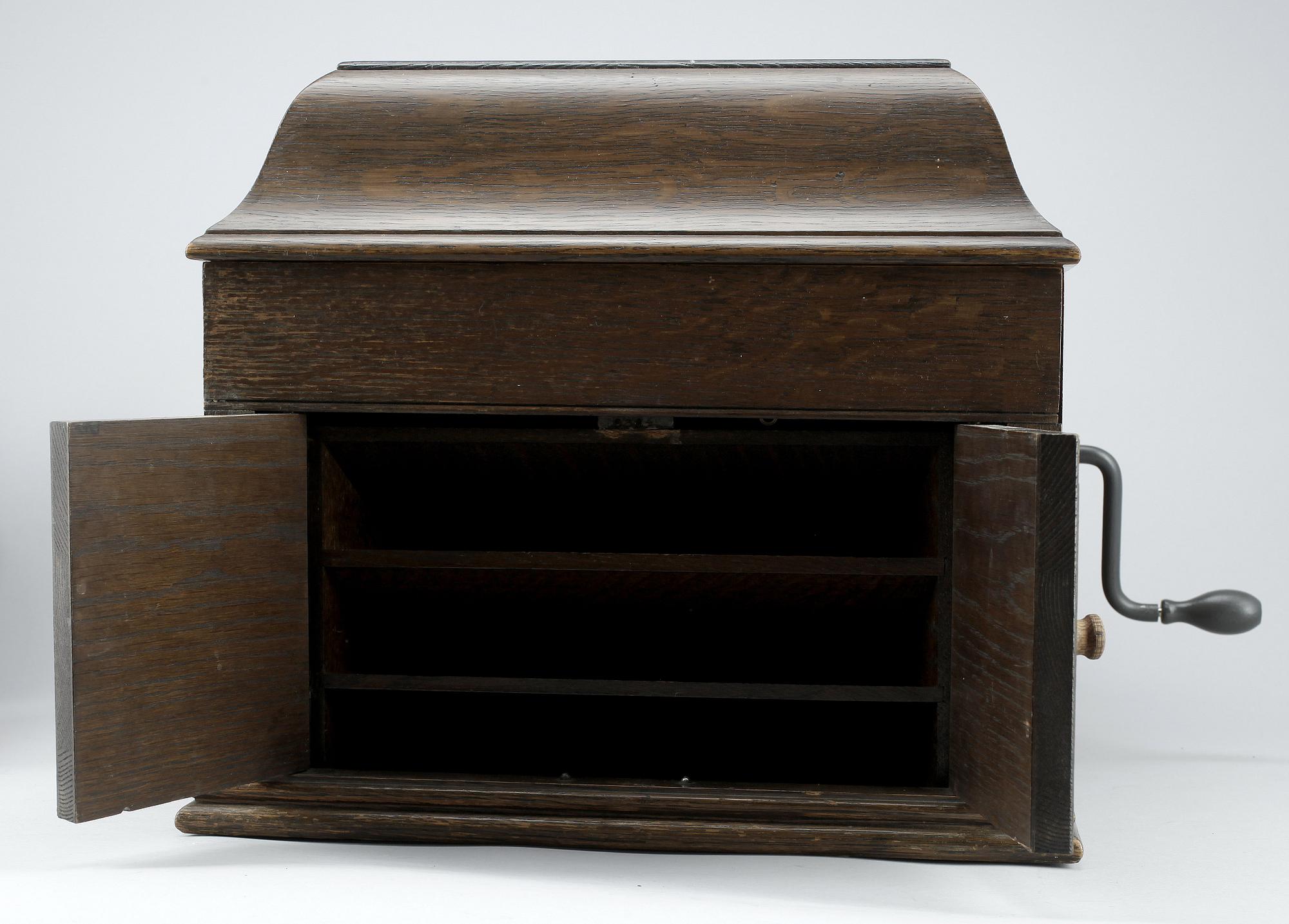 VEVGRAMMOFON, 1900-talets början.