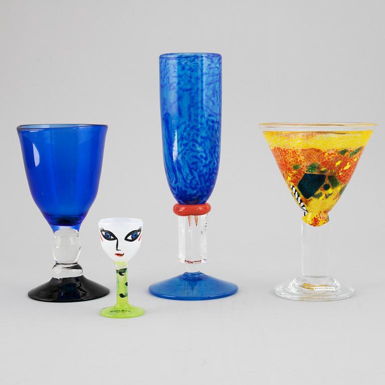 KJELL ENGMAN, ULRICA HYDMAN VALLIEN, a mixed lot of four glass objects, Kosta Boda, Sweden.