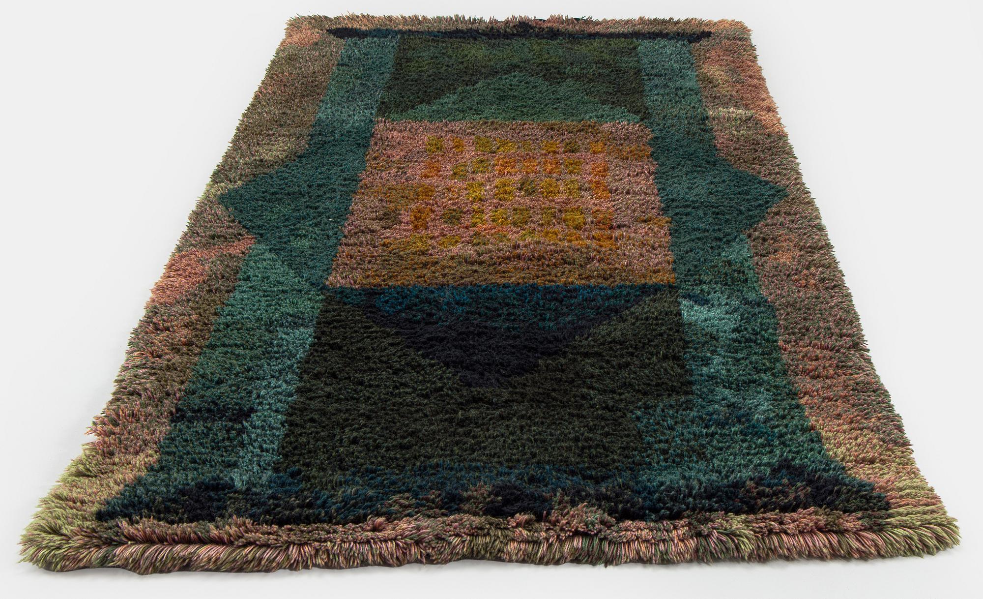 Uhra-Beata Simberg-Ehrström, ryijy, malli Suomen Käsityön Ystävät. Noin 201 x 120 cm.