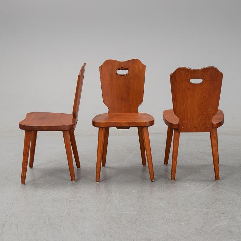 6 stained pinewood chairs, mid 20th century.