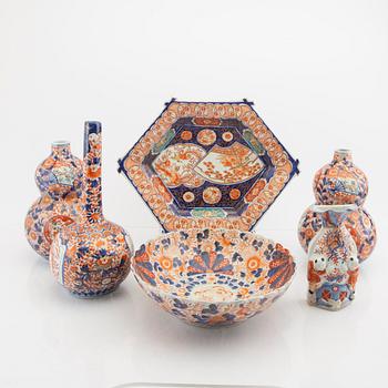 Vases and dishes 6 pcs Japan Imari decor late 19th century porcelain.