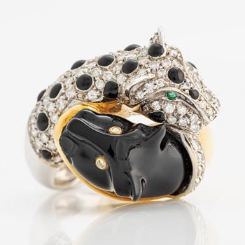 Ring omlottring med pantrar, guld, emalj, onyx och briljantslipade diamanter, troligen Italien.