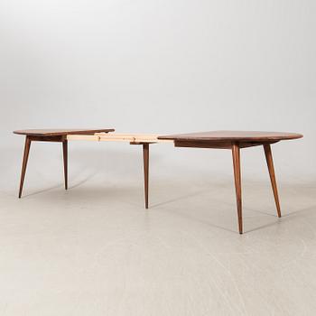 Nissen & Gehl, dining table, "Naver point" model 9942, period piece.