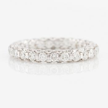 Ring, full eternity with brilliant-cut diamonds.
