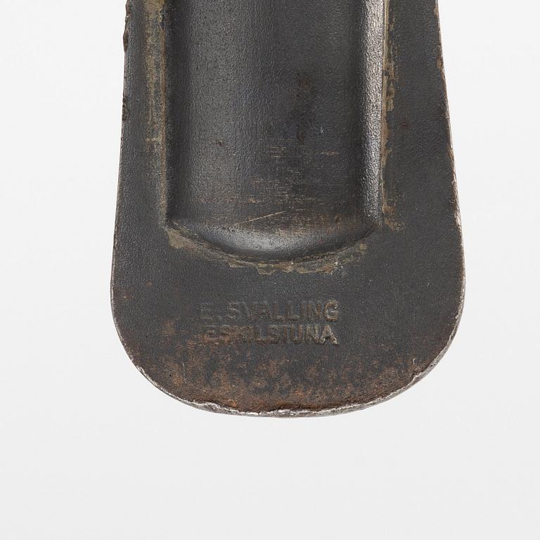 Sabre Swedish, 1893 pattern for cavalry officer with scabbard.