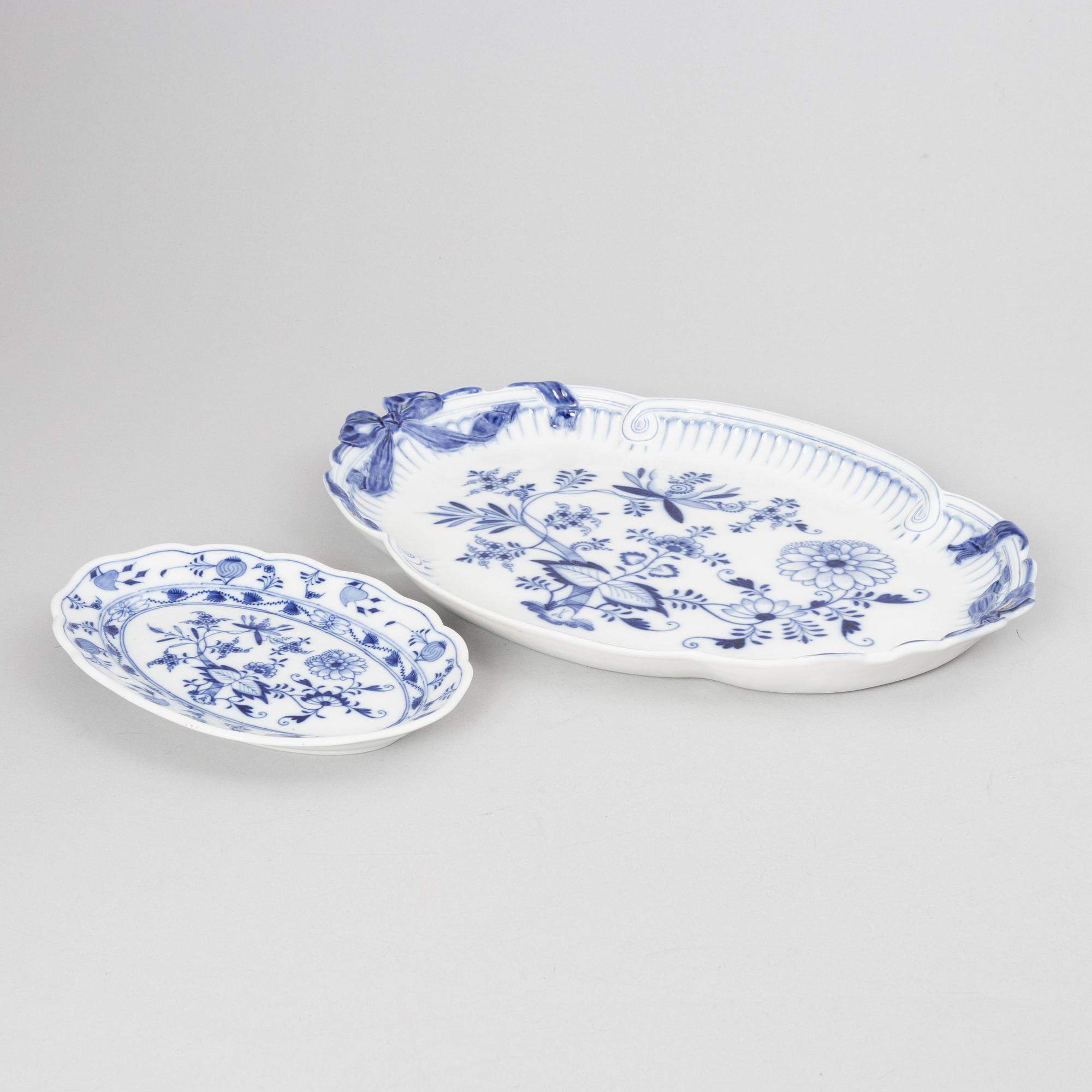 Meissen, 68 pieces of a porcelain dinner service, "Blue Onion", Germany, early 20th century.