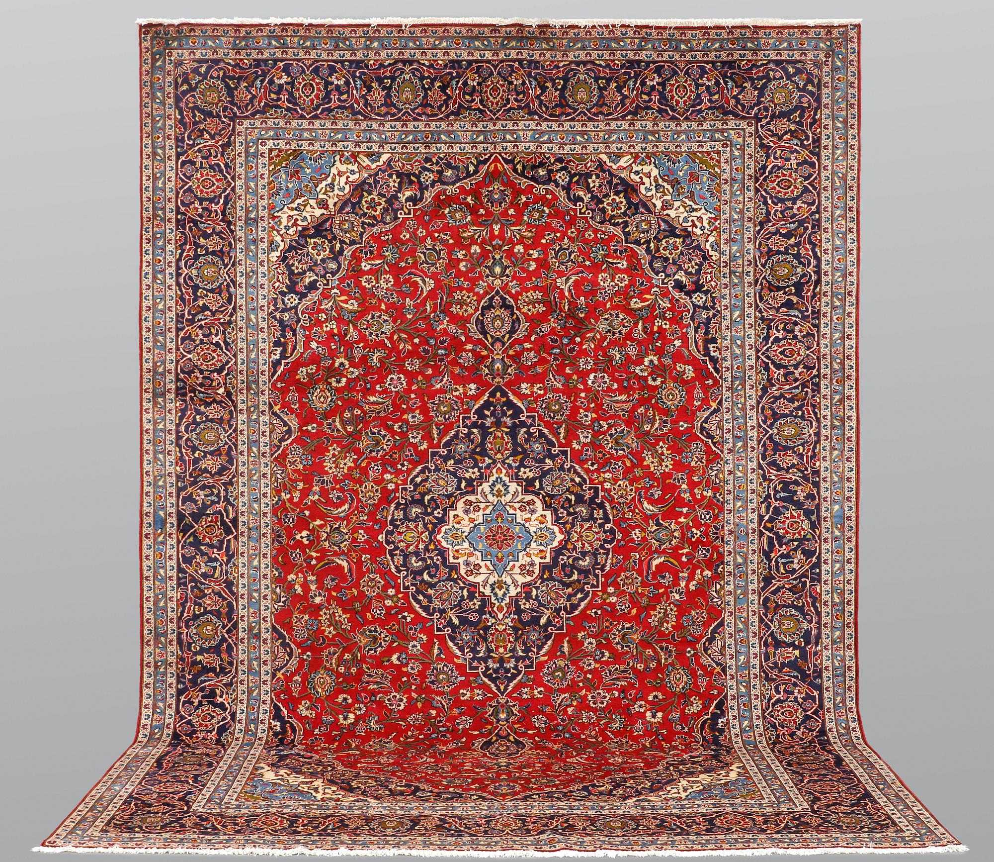 Matta, Keshan, ca 410 x 295 cm.