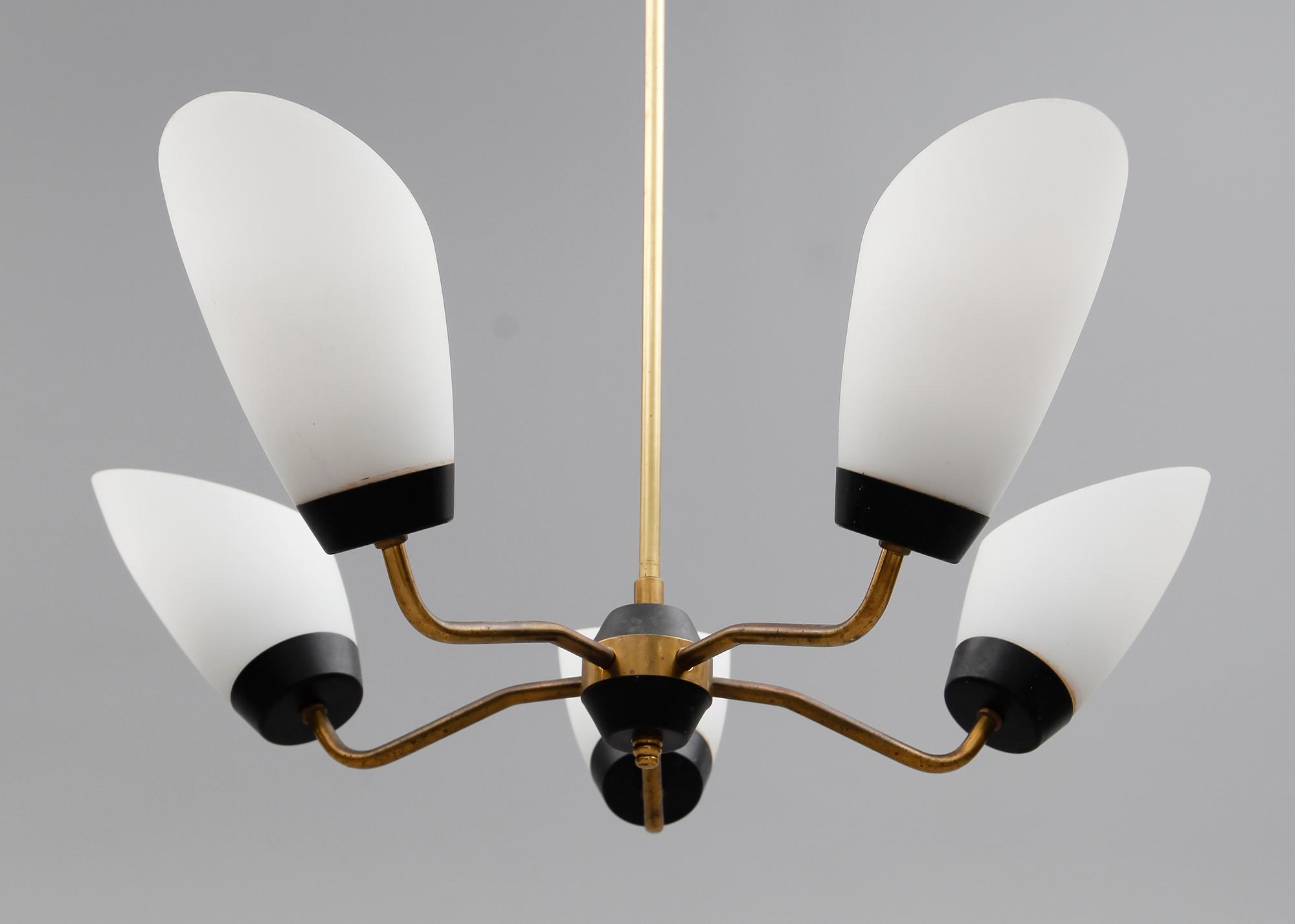 TAKLAMPA, 1900-talets mitt. Höjd ca 61 cm.