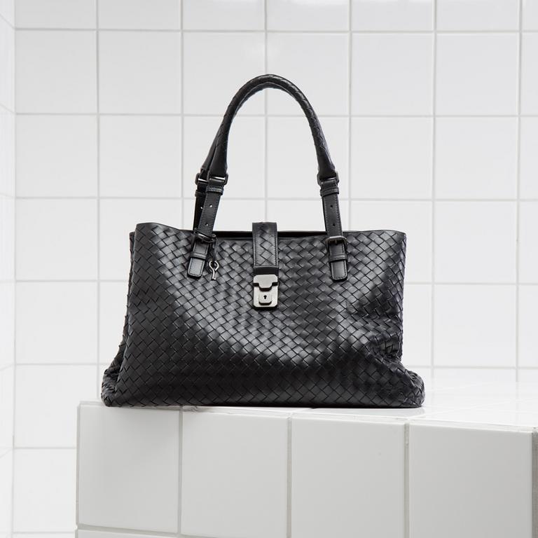 VÄSKA, "Intrecciato Rome", Bottega Veneta.