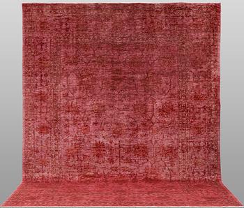 A Zigler Design carpet, 306 x 251 cm.