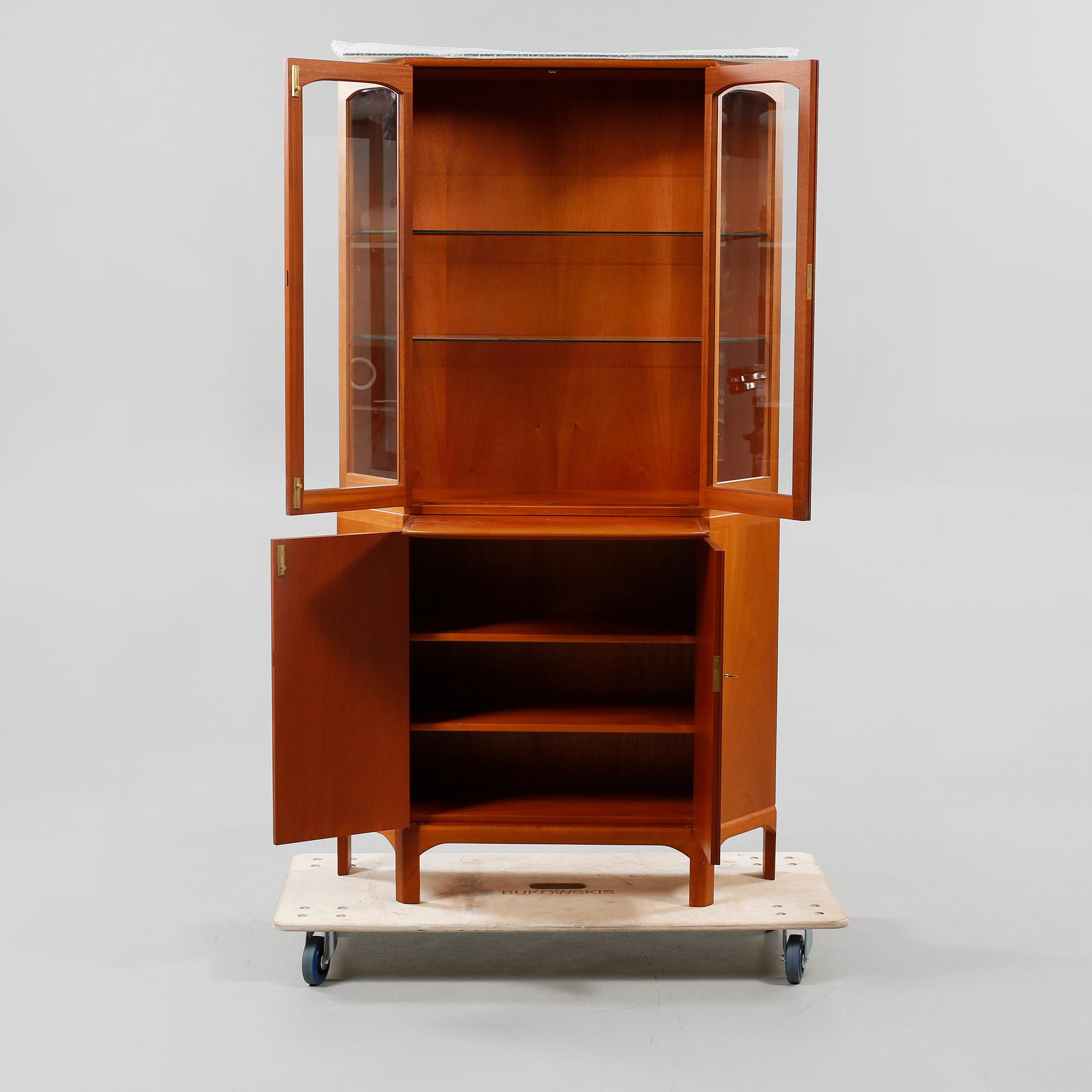 VITRINSKÅP, "Undantaget", Carl Malmsten, 1900-talets andra hälft.