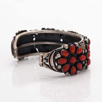 Paul Begay, cuff bracelet, cabochon cut corals, silver.