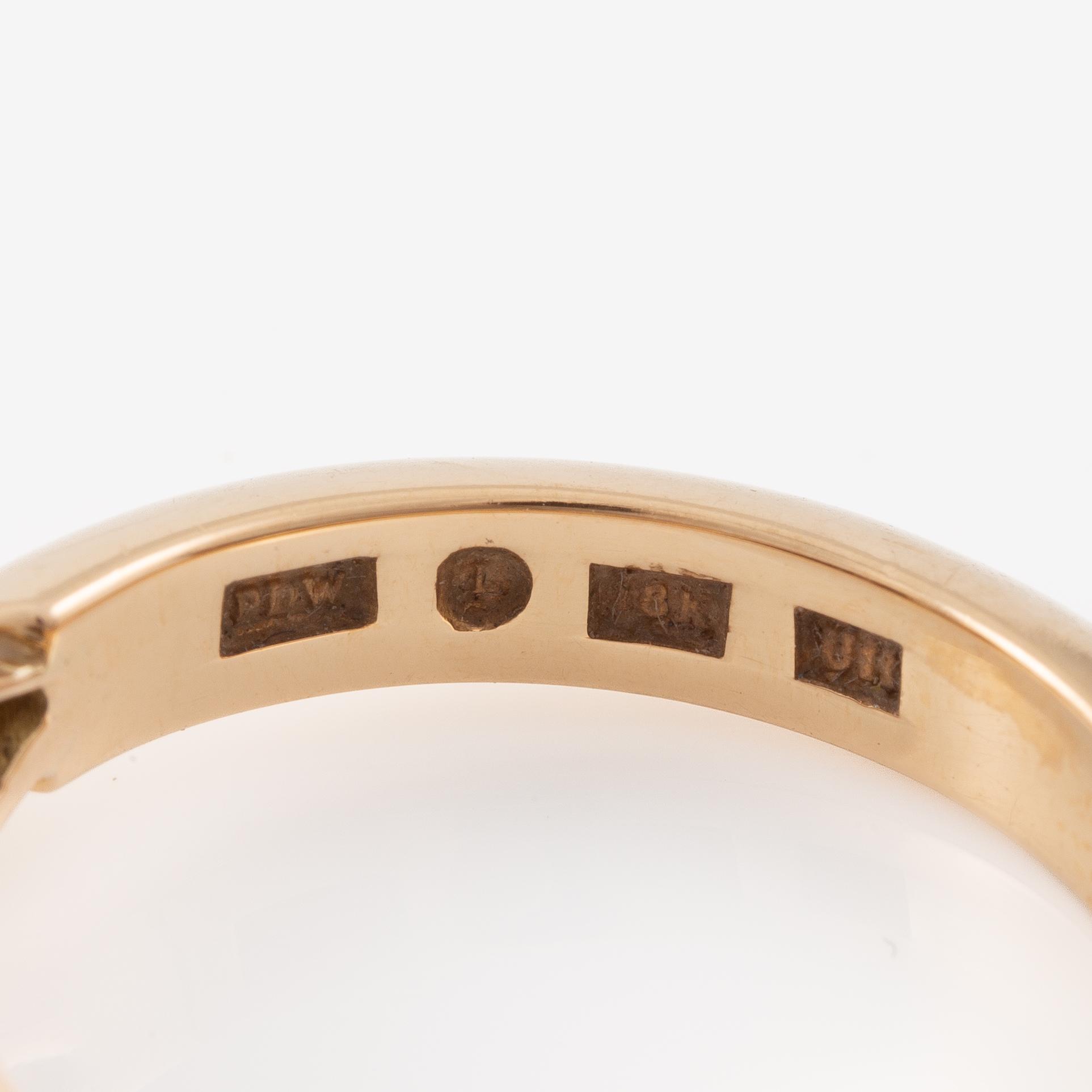 Ring, Sandström De Wit,  
18K gold with brilliant-cut diamonds totalling 1.01 ct.