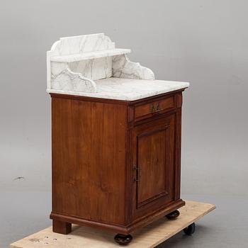 KOMMOD, nyrenässans, 1800-talets slut.