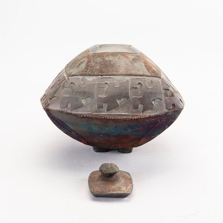 Steen Kepp, lockurna/skulptur signerad.