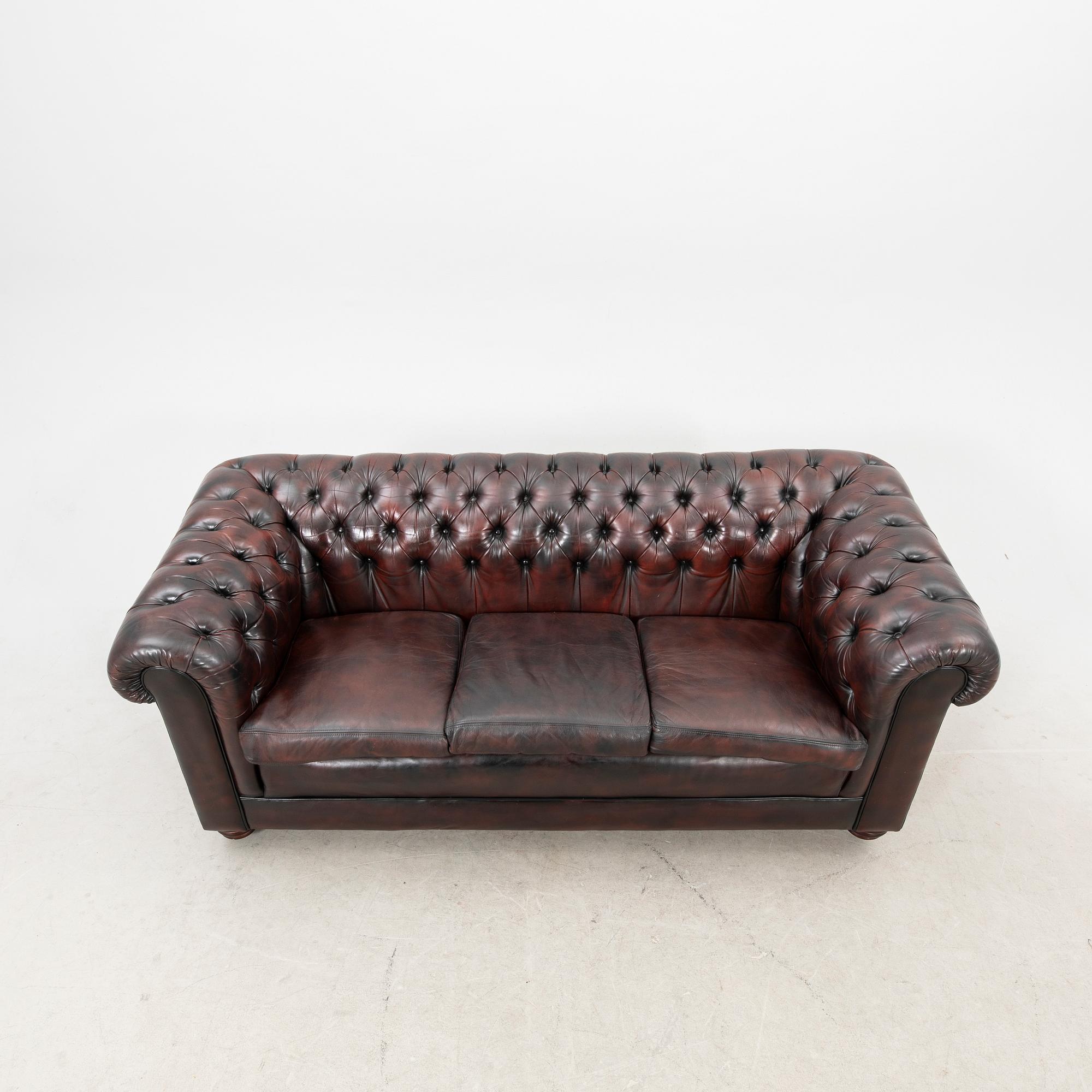 Soffa, Chesterfield modell, senare delen av 1900-talet.