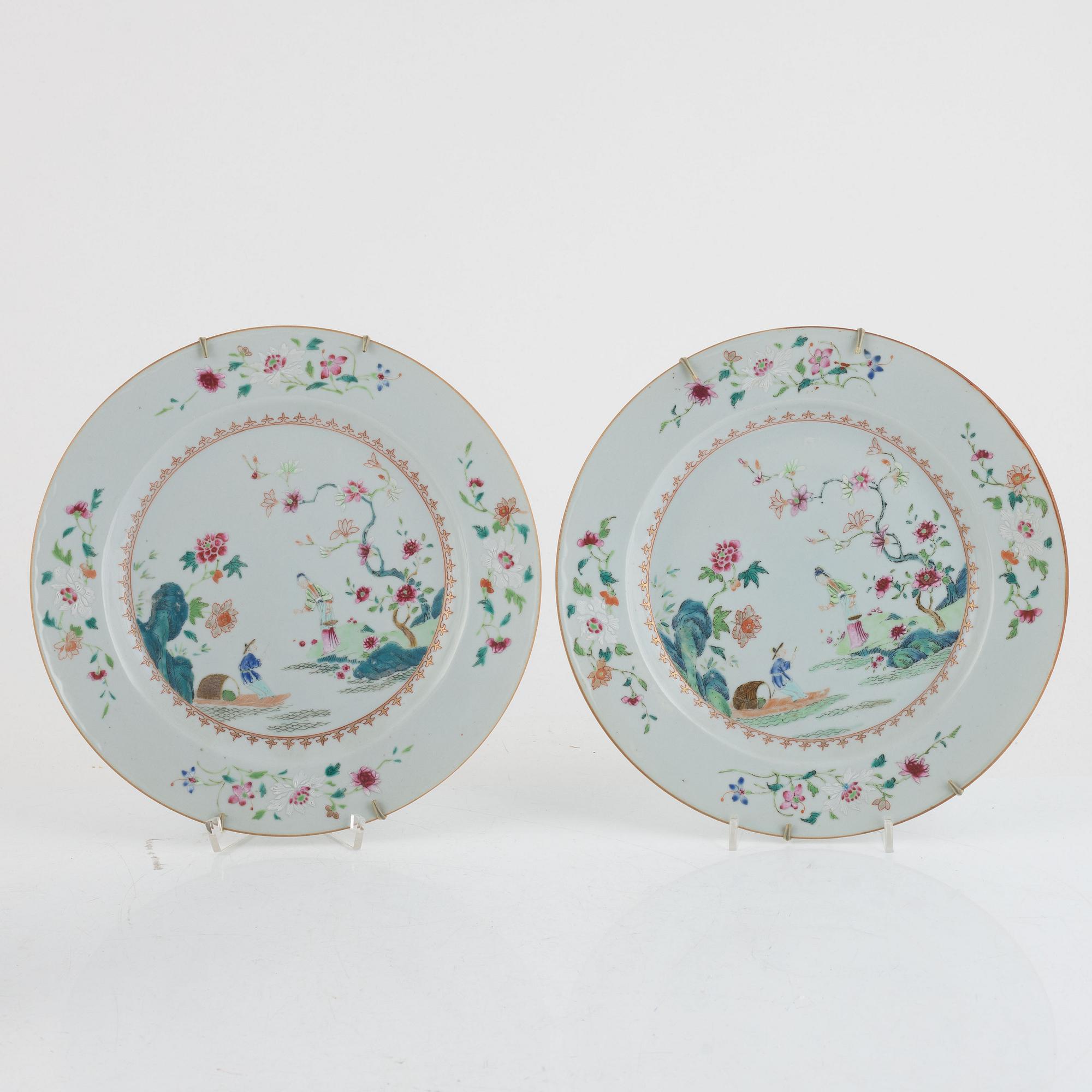 Tallrikar, 3 st, porslin, Kina, qingdynastin, 1700-tal.