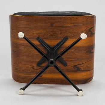 Charles & Ray Eames, 'Lounge chair' and ottoman, licensed by Mobilier International France, 1977.