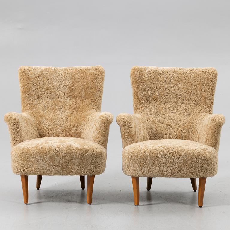 Carl Malmsten, Armchairs, a pair, “Stora Furulid”, O.H. Sjögren, mid-20th century.