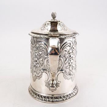 A Scottish silver jar, Edingburgh 1773, unidentified maker's mark.