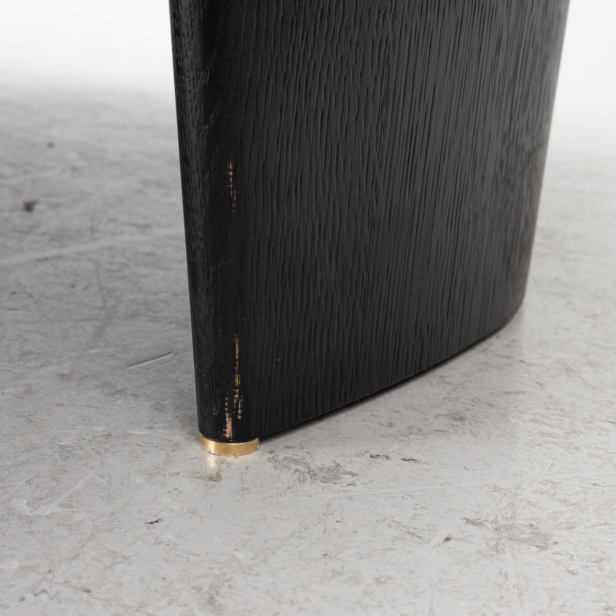 A coffee table, Minotti, Italy, 2000s.
