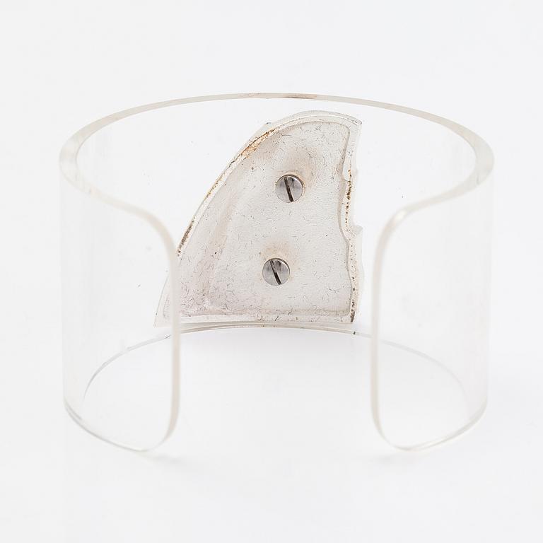 A sterlingsilver and acrylic bracelet "Alato". Lapponia 1988.