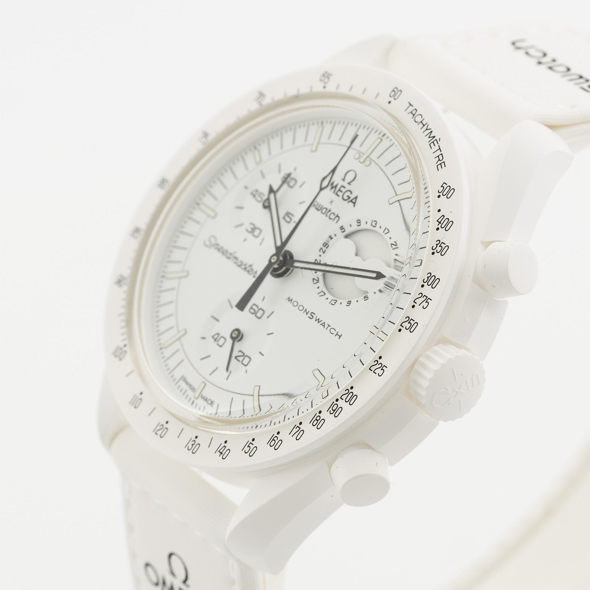 Omega/Swatch, MoonSwatch, "No Reserve", Mission to the MoonPhase, "Snoopy", kronograf, armbandsur, 42 mm.