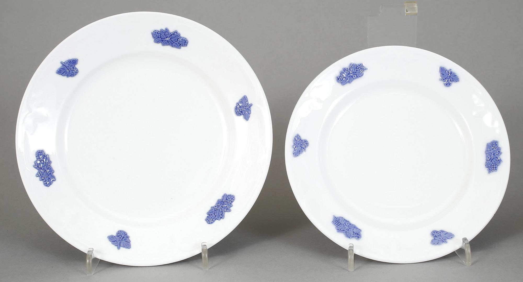 KAFFE samt TESERVIS, 60 delar, porslin, "Blå blom" Old Gustavsberg, 1900-tals mitt.