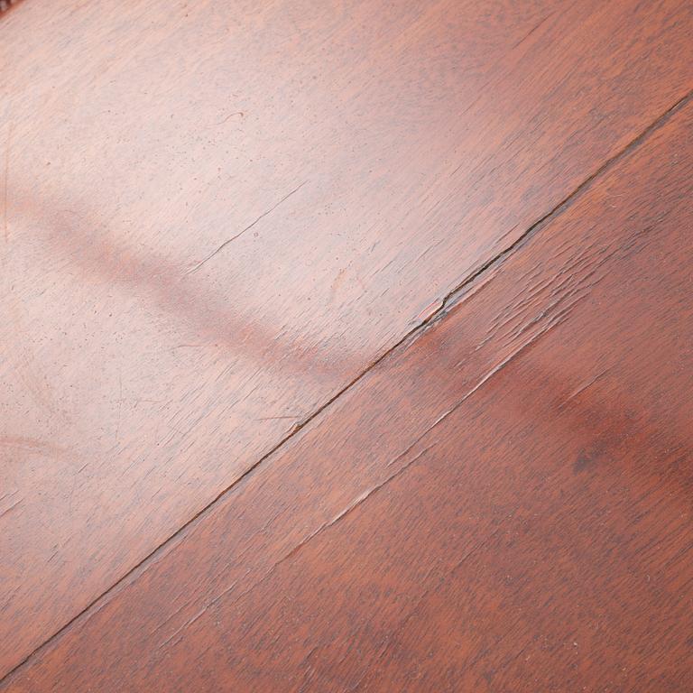 A mahogany side table, 19th century.