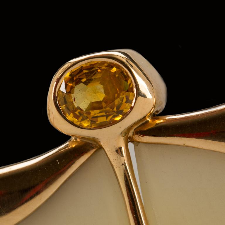 Jaana Lehtinen, A NECKLACE.