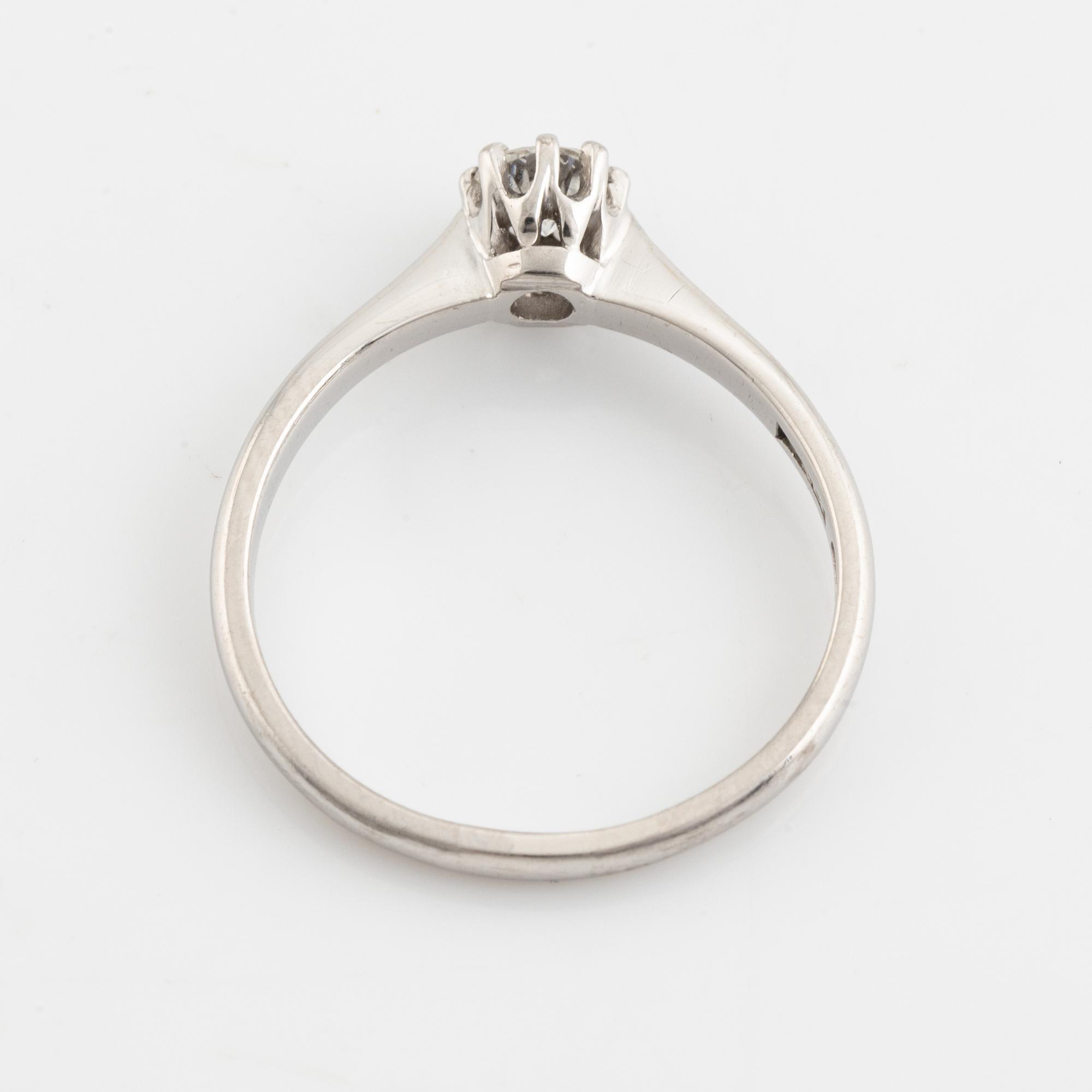 Brilliant cut diamond ring.