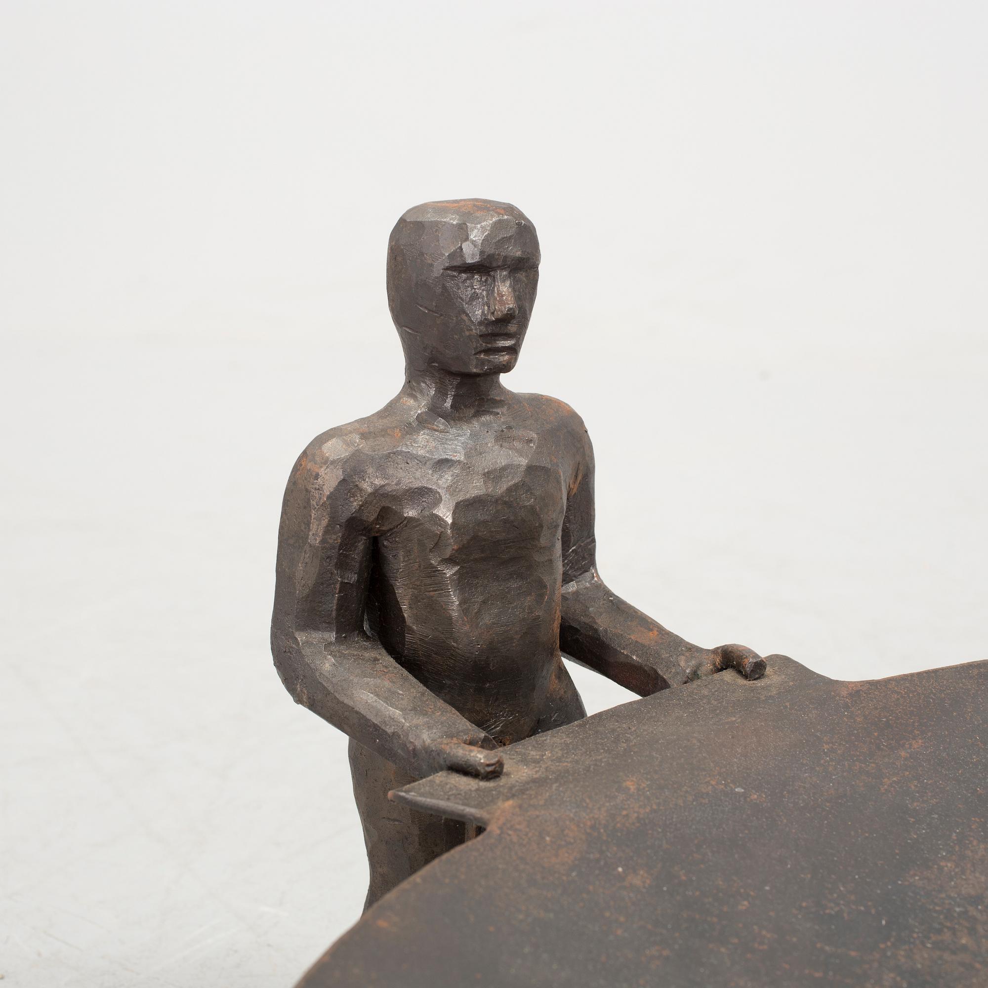 ERIK HÖGLUND, skulptur/skålfat, järn/smide, stämplad HÖGLUND. Lars KONSTSMIDE. L. Larsson.