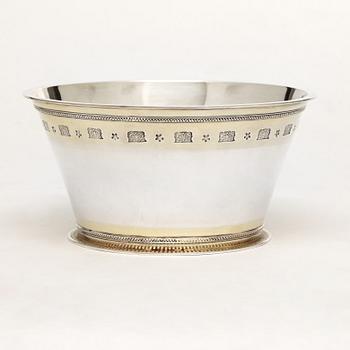 A Wiwen Nilsson sterling 'Byzantine' bowl, Lund Sweden 1960.