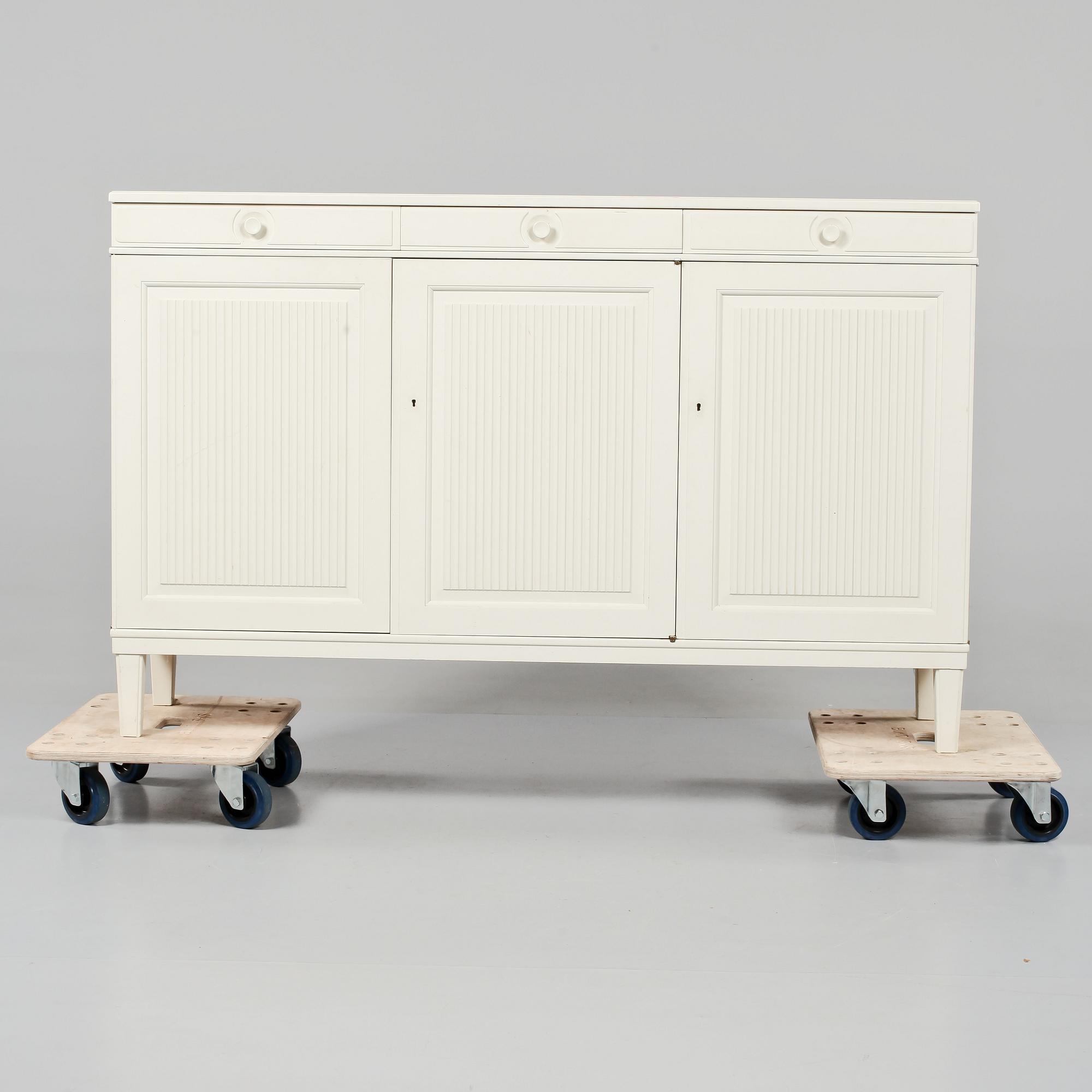 SIDEBOARD, "Herrgården", Carl Malmsten, 1900-talets andra hälft.