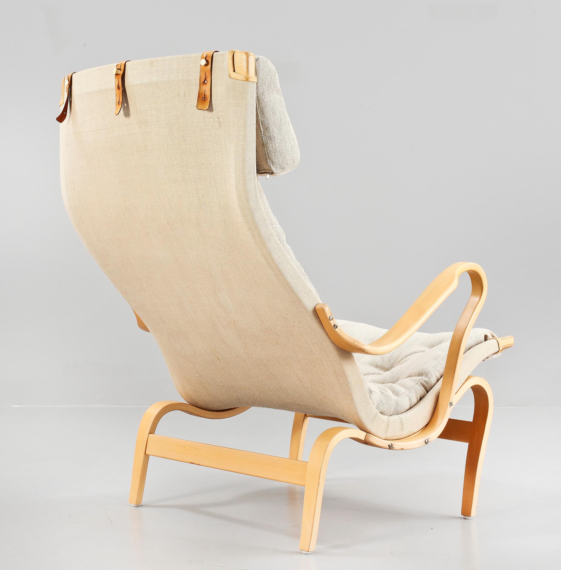 FÅTÖLJ, "Pernilla", Bruno Mathsson för Dux, 1900-talets andra hälft.