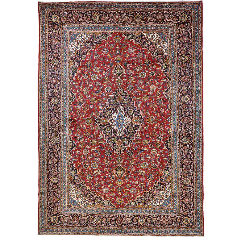 A carpet, Kashan, ca 425 x 315 cm.