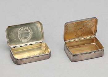 DOSOR, 2 st, silver, bla Gustaf Möllenborg, Stockholm 1823. Tot ca 179 gram.