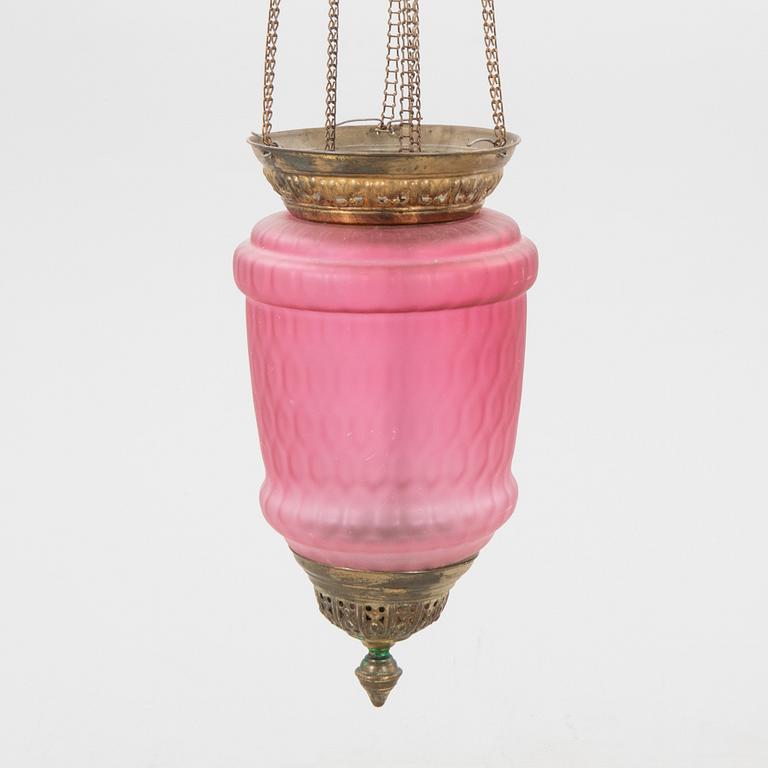 An early 1900s ceiling pendant.