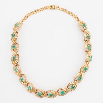 Necklace, 18K gold with emeralds and brilliant-cut diamonds.