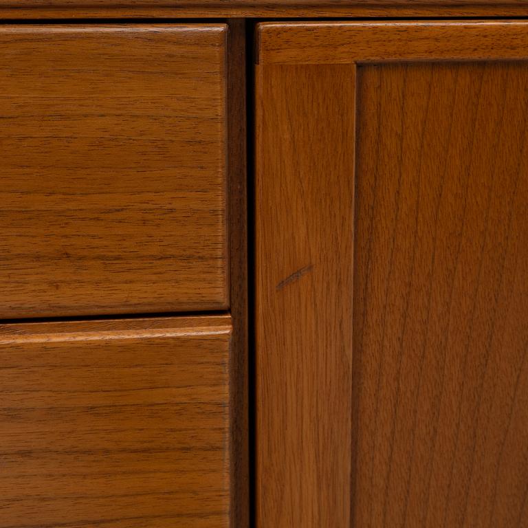 Sven Engström & Gunnar Myrstrand, Sideboard, “Tiveden”, Skaraborgs Möbelindustri, Tibro.