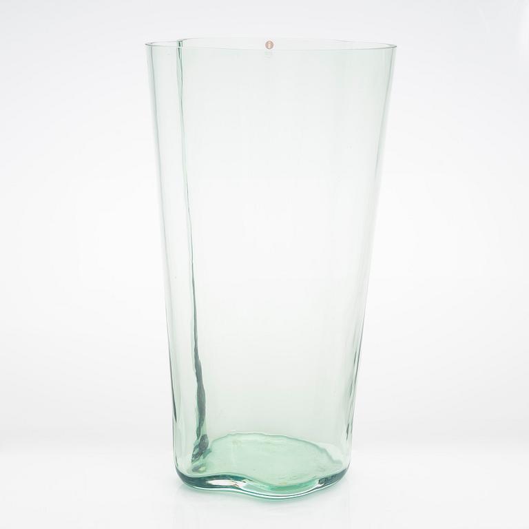 Alvar Aalto,  vas, signerad Alvar Aalto 100 1998 Iittala 1244/1998.
